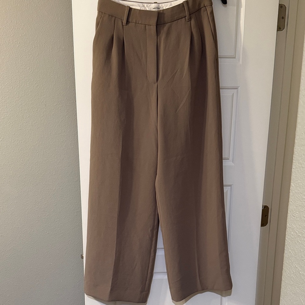 Aritzia Effortless Pant Wider Taupe Crepette